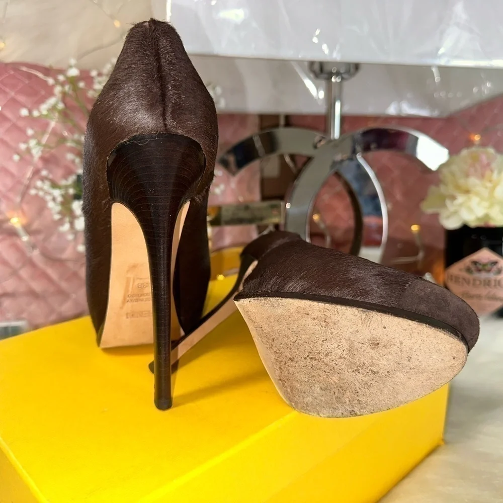 FENDI Décolleté Cavallino Camoscio Pony Hair Suede Platform Pump Brown 38 Italy